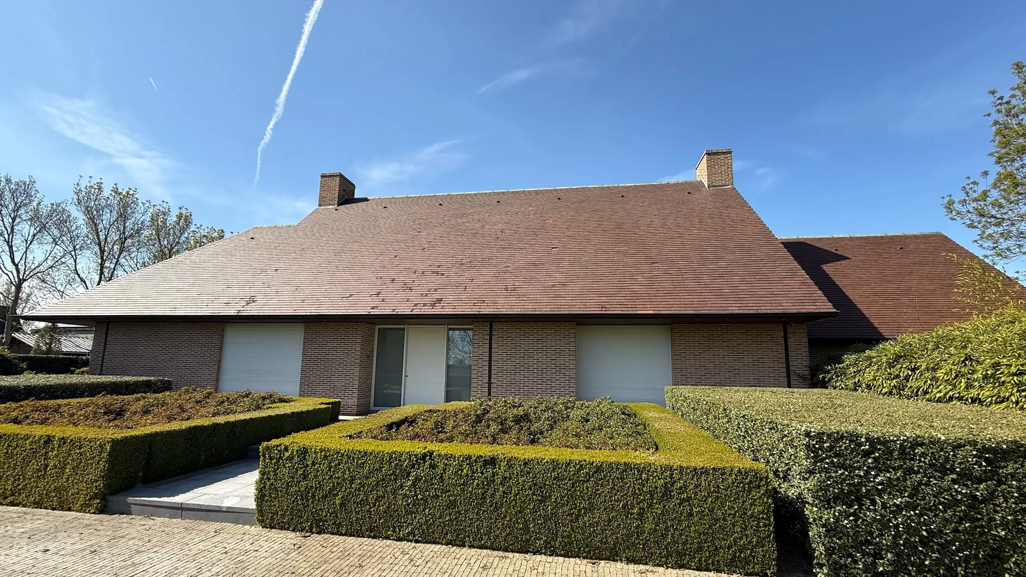 ontmossen-gevel-dak.jpg ontmossen-gevel-dak